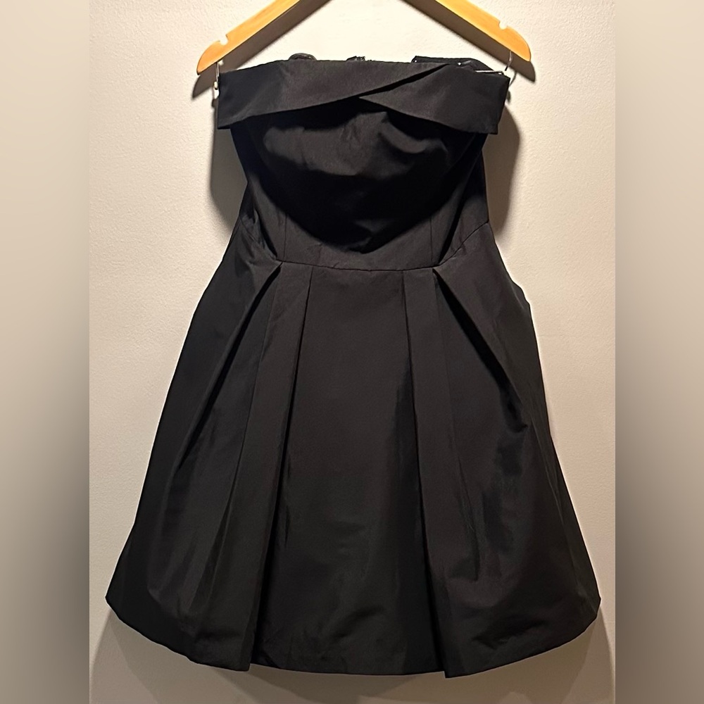 White House Black Market Strapless Black with Black Tulle Pockets Fit & Flare 12